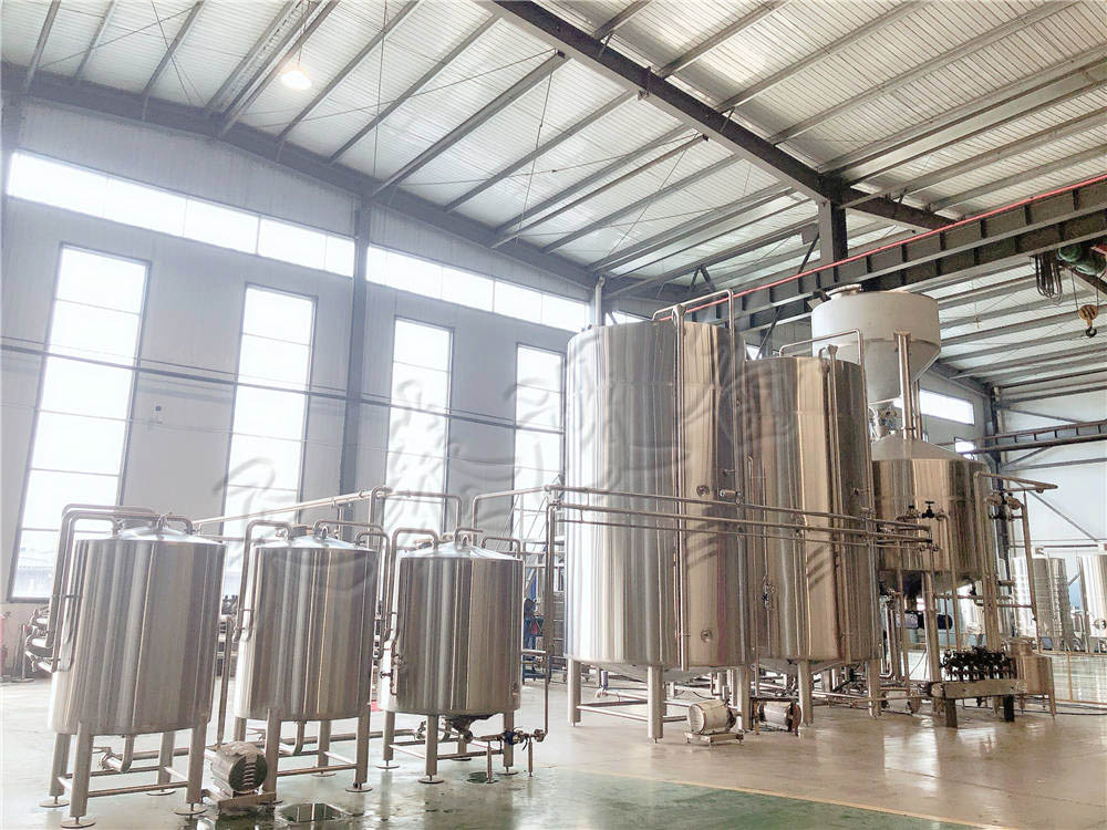 小型釀酒設備廠(chǎng)分享啤酒設備清洗的基本要求